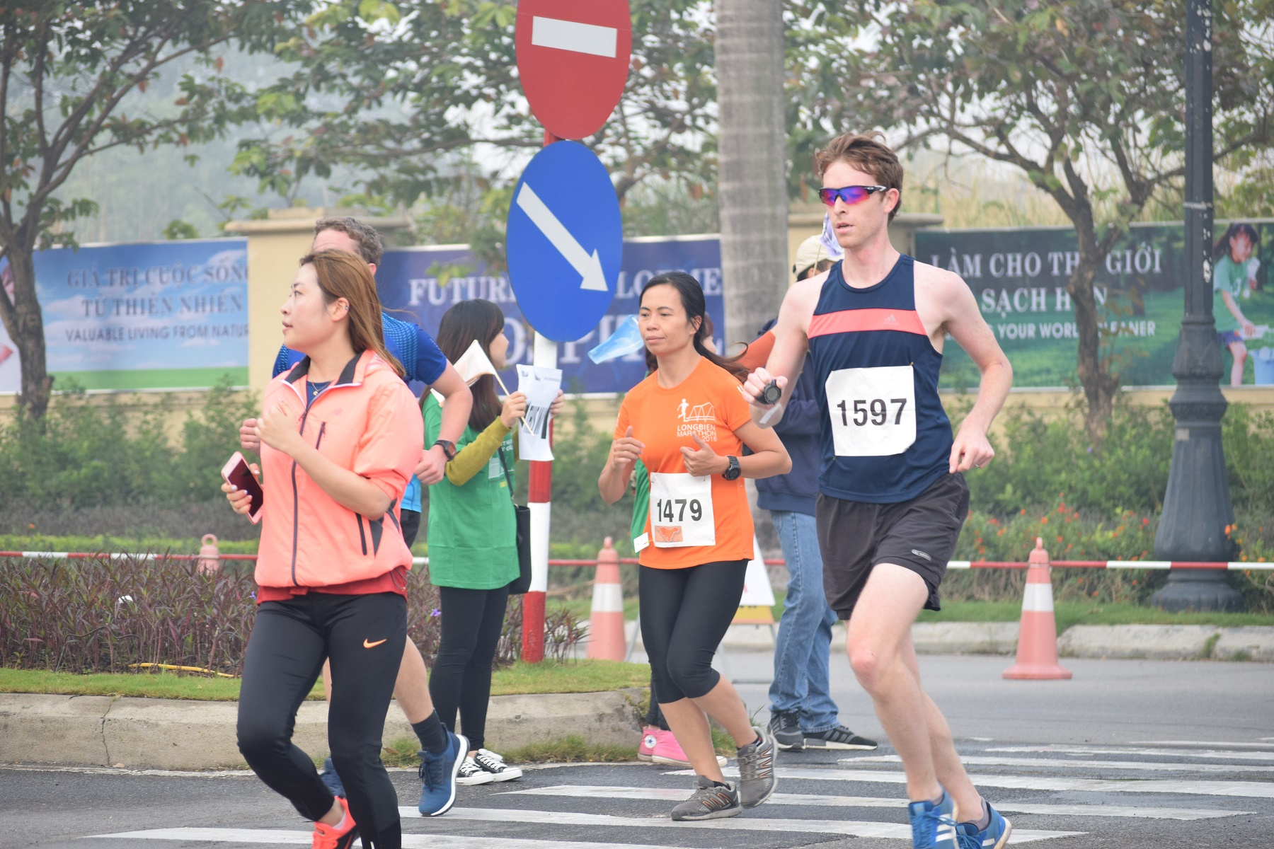 “Chạy[-]vì[-]động[-]vật[-]hoang[-]dã[-]–[-]Hành[-]động[-]ngăn[-]chặn[-]sự[-]tuyệt[-]chủng”